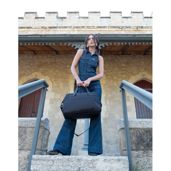 Onyx Weekender Travel Bag Thumbnail